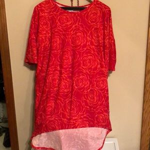 LulaRoe Irma red roses 🌹 so soft size medium